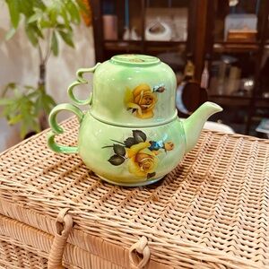 Vintage Green Teapot with Yellow Roses